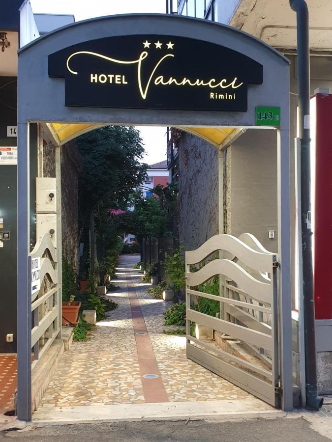 Hotel Vannucci Ріміні Екстер'єр фото